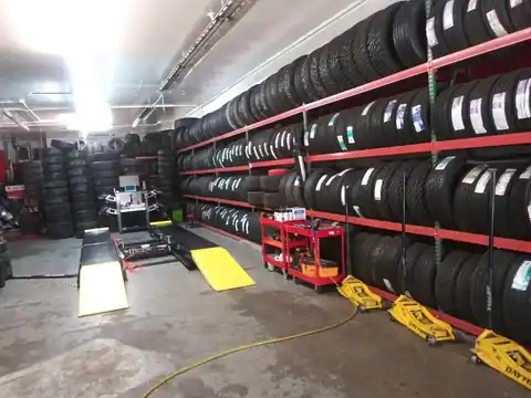 Universal Tires in Berkeley