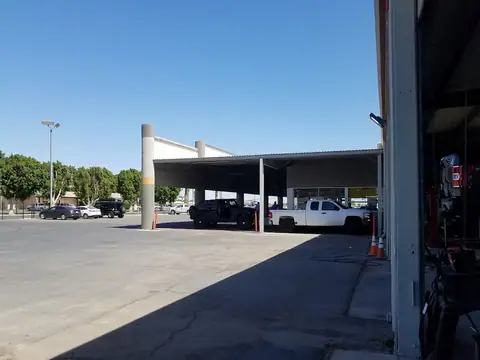 Quick Lane® Tire & Auto Center in Brawley