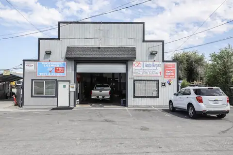 J J Auto Repair in Brentwood