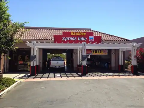 Tri City Express Lube in Brentwood