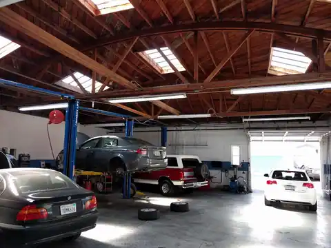 2M Automotive in Burlingame