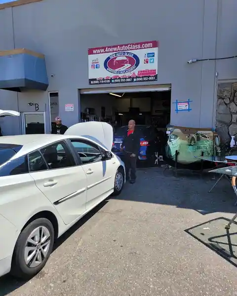 New Auto Glass in Burlingame
