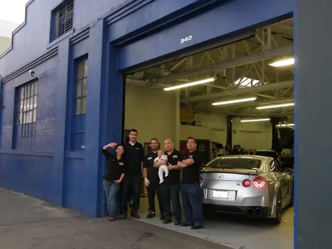Spectrum Auto Body in Burlingame
