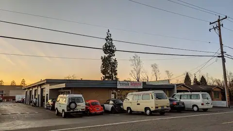 Peninsula Automotive in Campbell