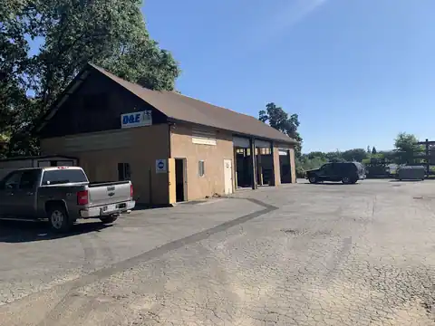 D&E Auto Repair in Chico