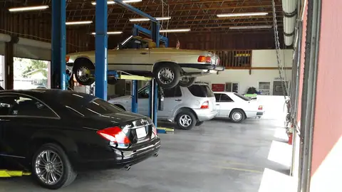 Geer Auto Service in Chico