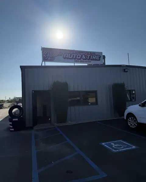Juniors Auto and Tire in Chowchilla