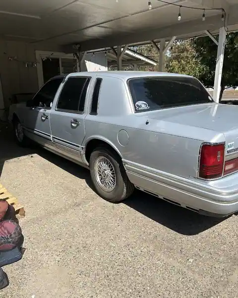Charlie's Automotive in Clovis