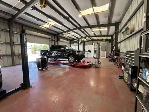 Coalinga Body And Paint in Coalinga