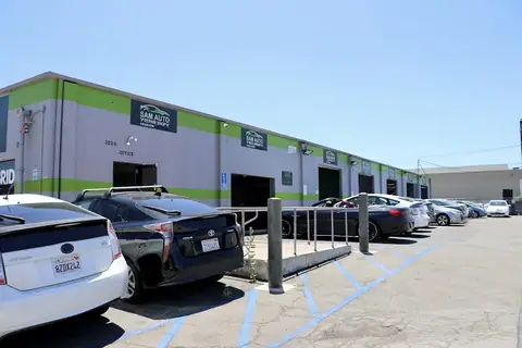 Sam Auto Hybrid in Costa Mesa