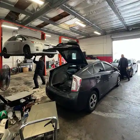 Hybrid Auto Club Repair in Cypress