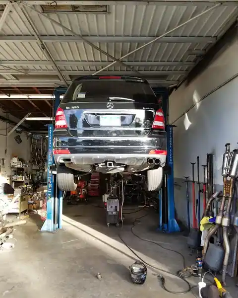 T & K's Automotive Center in Cypress