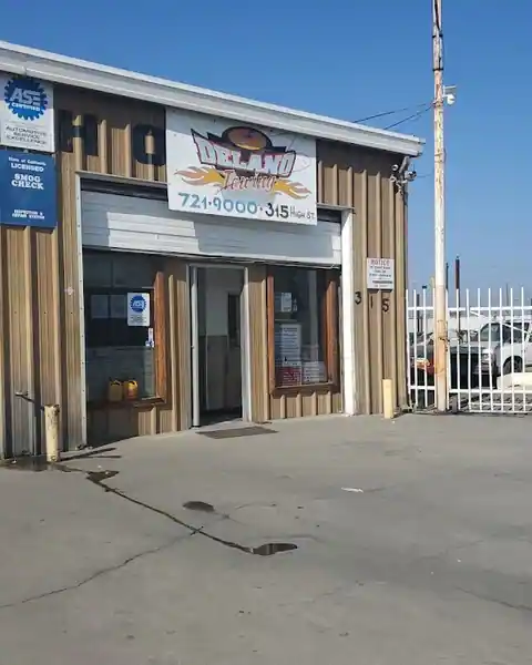 Reyes' Automotive Services in Delano
