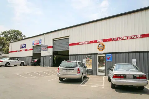 Robinson's Automotive Inc in Diamond Springs