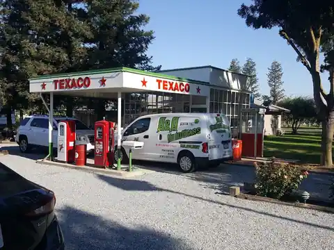 A & A Auto and Tint in Dinuba