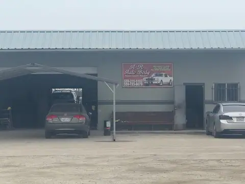 A & R Autobody in Dinuba