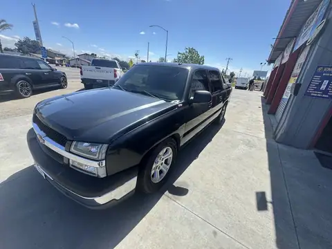 Empire Auto Glass, LLC in Dinuba