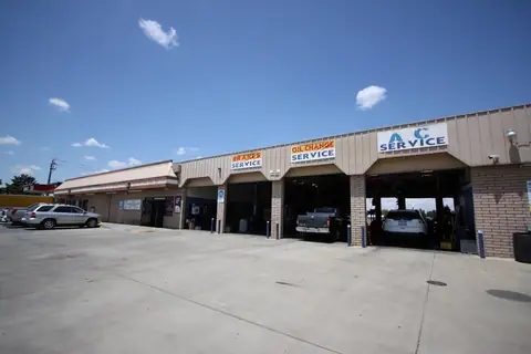 Kolben Auto Care in Dinuba
