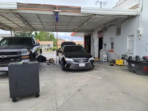 Dixon Tires & Rims, LLC in Dixon