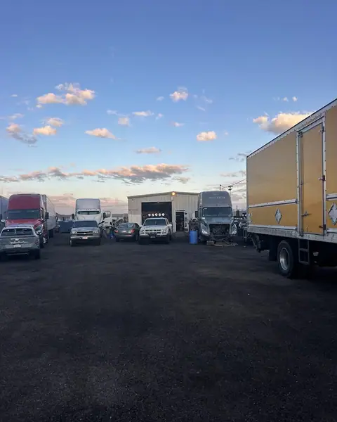 HURTADOS TIRE SHOP, 24hrs road service,TRUCK AND TRAILER REPAIR. in El Centro