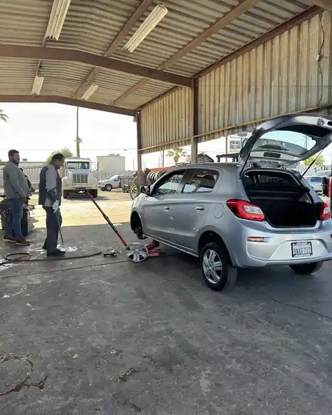 Lee Tire Co. in El Centro