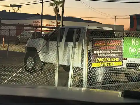 Red Light Auto Electric in El Centro