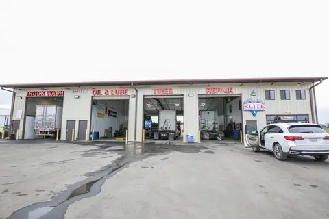 ELITE TRUCK REPAIR AND WASH INC in Elk Grove
