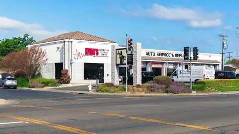 Ryan's Automotive Service Center in Fairfield
