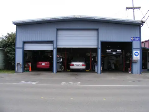 E & B Auto Repair in Fort Bragg