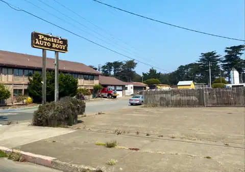 Pacific Auto Body & Rental Inc in Fort Bragg