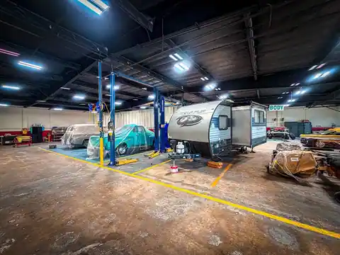 Orange Coast Auto Body/RV in Fountain Valley