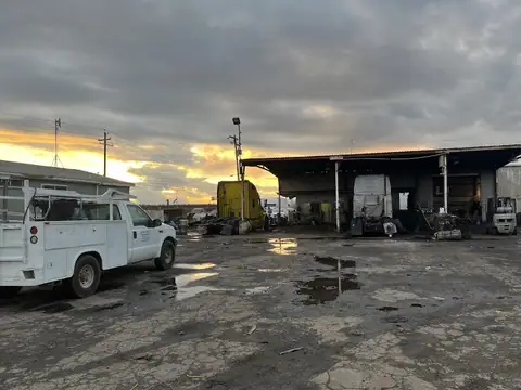 TWO BRO TRUCK & TRAILER REPAIR in Fowler