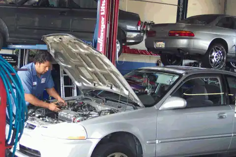 J J's Auto Repair in Fremont