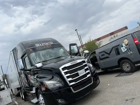 Emt Glass & Wrap in Fresno