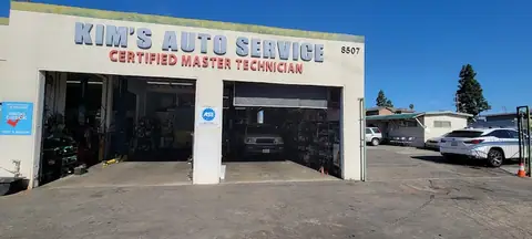 Tom's Auto in Garden Grove