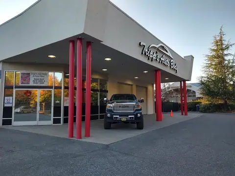 Tripp's Auto Body in Grass Valley