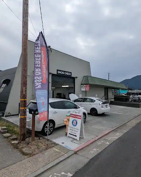 Lucky Dr Smog Shop in Greenbrae