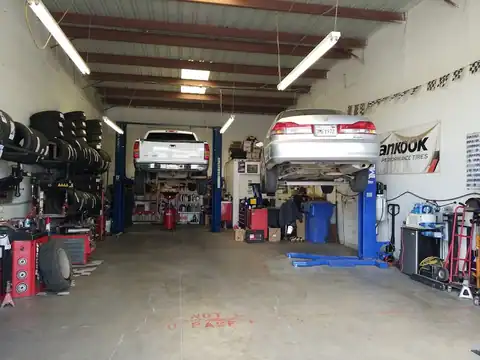 El camino tires and auto in Greenfield