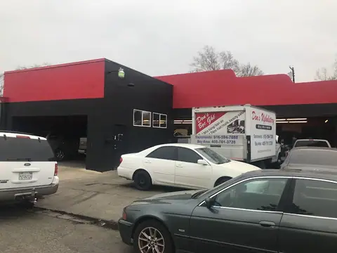 Kenny's Auto Repair in Gridley