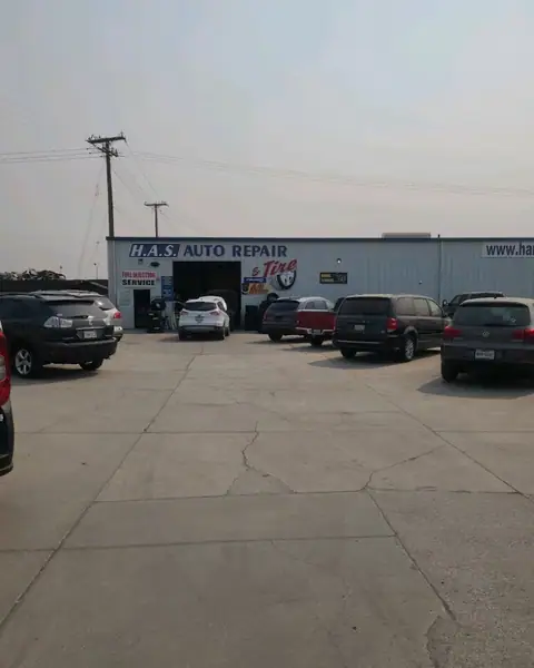 HAS AUTO REPAIR in Hanford