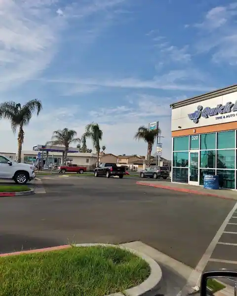Quick Lane® Tire & Auto Center at Keller Ford in Hanford