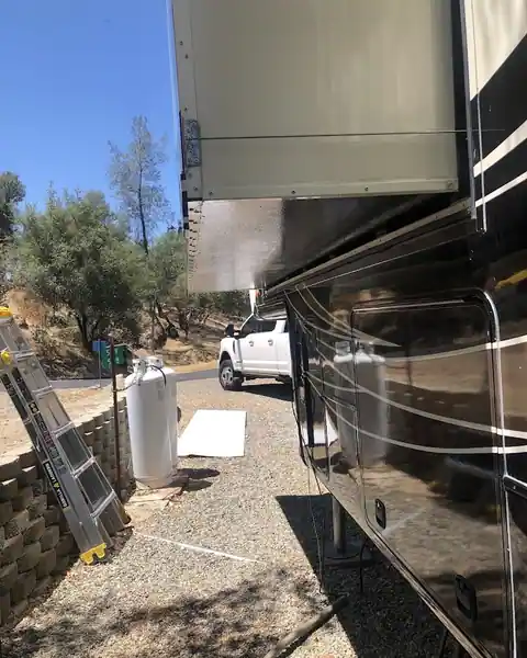Valley RV Repair in Hanford