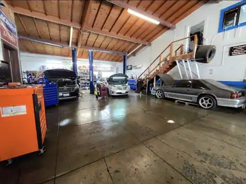 J&I Automotive in Hollister
