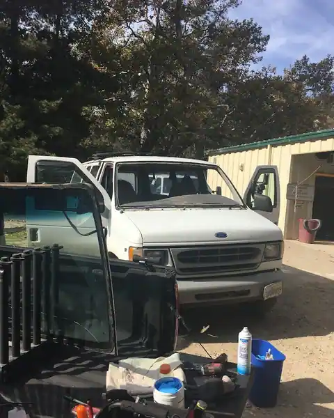 Pacific Coast Auto Glass in Hollister