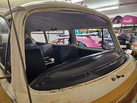 Huntington Beach Mobile Auto Glass in Huntington Beach