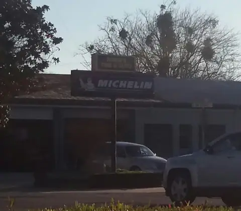Rossi Bros. Tire and Auto Service in King City