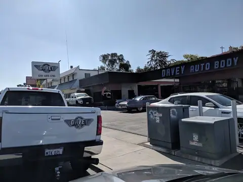 Davey Auto Body in La Mesa