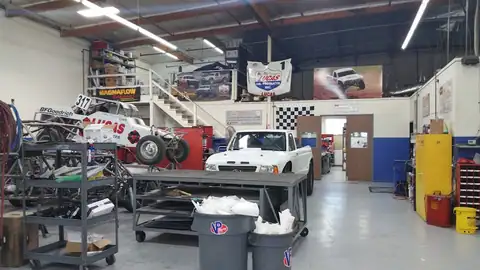 Fabricante Auto Body in Lake Forest