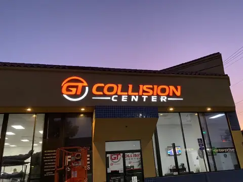 GT Collision Center in Lake Forest
