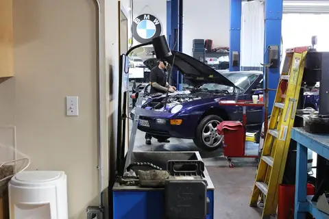Pinnacle Auto Repair in Lake Forest